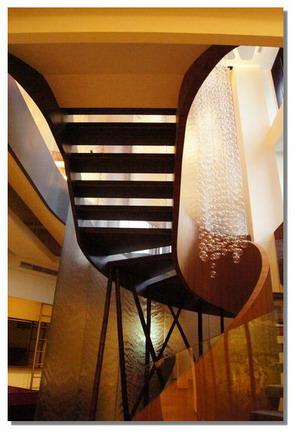 Curveture Translucent water curtain in the estate HQ office