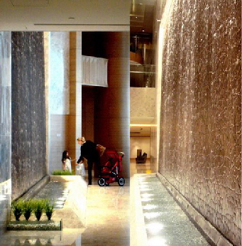 Shangarila's Plaza Hotel Tainan- Feature water wall